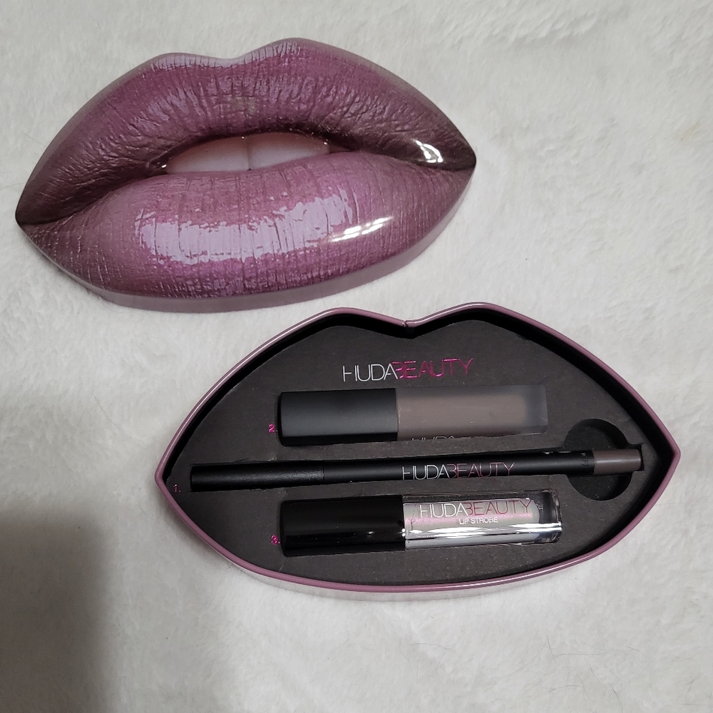 Huda Beauty Set - Lip Pencil, Liquid Lipstick, Lip Gloss
